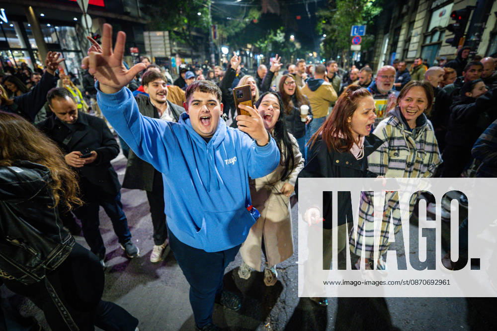 Serbians are flooding to the streets of Belgrade as polls closed on the night of the Serbian elections on 25 October, 2026 Belgrade Serbia - ZUMAa256 20261025_zip_a256_013