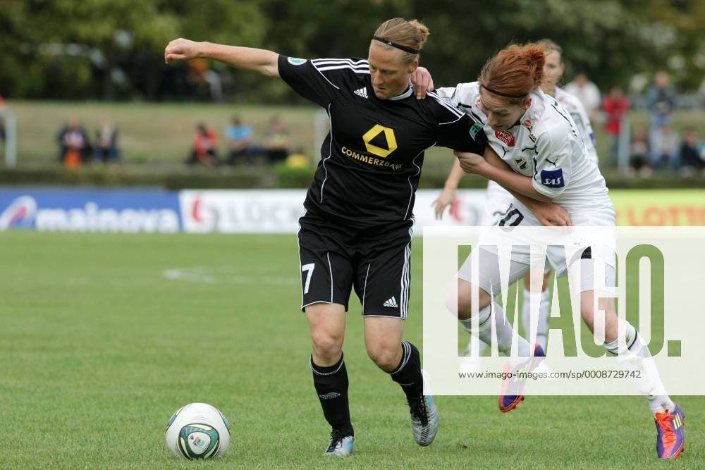 Frauenfußball, Rückspiel der UEFA Women s Champions League 1. FFC Frankfurt gegen Stabaek Fotball (Norwegen). Melanie Behringer (1. FFC Frankfurt, L), Lise Klaveness.