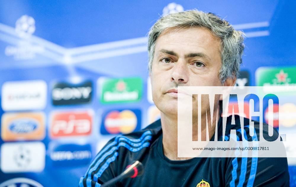 Real Madrid - Olympique Lyonnais ( Lyon ) UEFA CHAMPIONS LEAGUE 2011-2012 Group D - matchday 3 Jose Mourinho, coach of Real Madrid C.F., speaking to the press in Valdebebas before the match