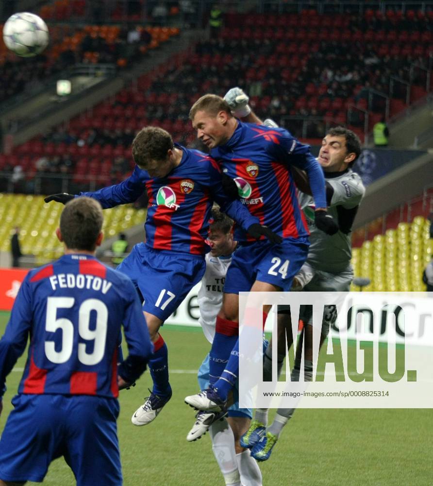 Moscow. 18 oct. 2011. CHAMPIONS LEAGUE 2011-2012, CSKA Moscow - Trabzonspor: 17. MAMAEV Pavel (CSKA), 24. BEREZUTSKII Vasili (CSKA), 30.Gabulov Vladimir (goalkepeer of CSKA).