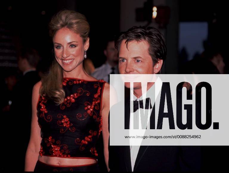 Hollywood, California, U.S. - Michael J. Fox w wife Tracy Pollan attending the Golden Globe .Awards after-party in Los Angeles, Ca..January 23, 2000 Hollywood U.S. - ZUMAg203 20160803_bap_g203_401