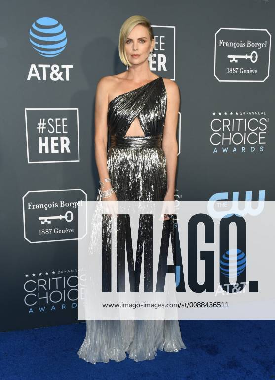 Santa Monica, California - Charlize Theron. The 24th Annual Critics Choice Awards held at Barker Hangar. Photo Credit: Birdie Thompson AdMedia 234086 2019-01-13 CA Santa Monica Etats-Unis