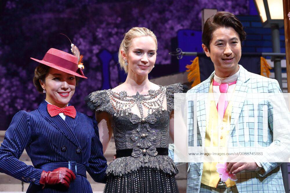 (L-R) Japanese singer Ayaka Hirahara, Actress Emily Blunt and Japanese actor Shosuke Tanihara attend the Japan premiere for her movie Mary Poppins Returns in Tokyo, Japan on January 23, 2019. The movie will be released in Japan on February 1. (XJWA_190123_0829)