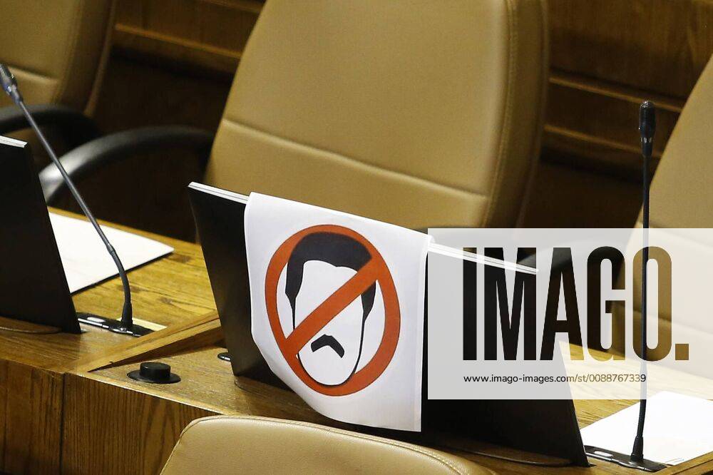 Valparaiso January 23, 2019 Deputies of Chile Vamos exhibit posters in rejection of the government of Nicolas Maduro in Venezuela during the Special Session of the Chamber of Deputies today January 23, 2019 in the National Congress January 23, 2019 Raul Zamora Aton Chile Valparaiso Chile Aton 277110