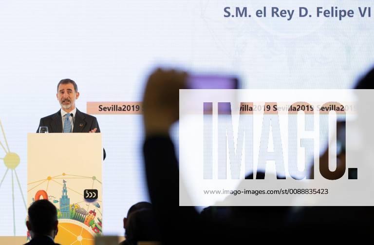 Spain s King Felipe VI delivers a speech during act in the framework of the 2 Global Forum of Local Governments at Palacio de Congresos y Exposiciones (FIBES) in Seville, Andalusia, Spain, 25 January 2019. The event counts on the support of UN and it will gather leaders of local goverments around the world and runs from 24 to 26 January 2019. 2 Global Forum of Local Governments in Seville !ACHTUNG: NUR REDAKTIONELLE NUTZUNG!