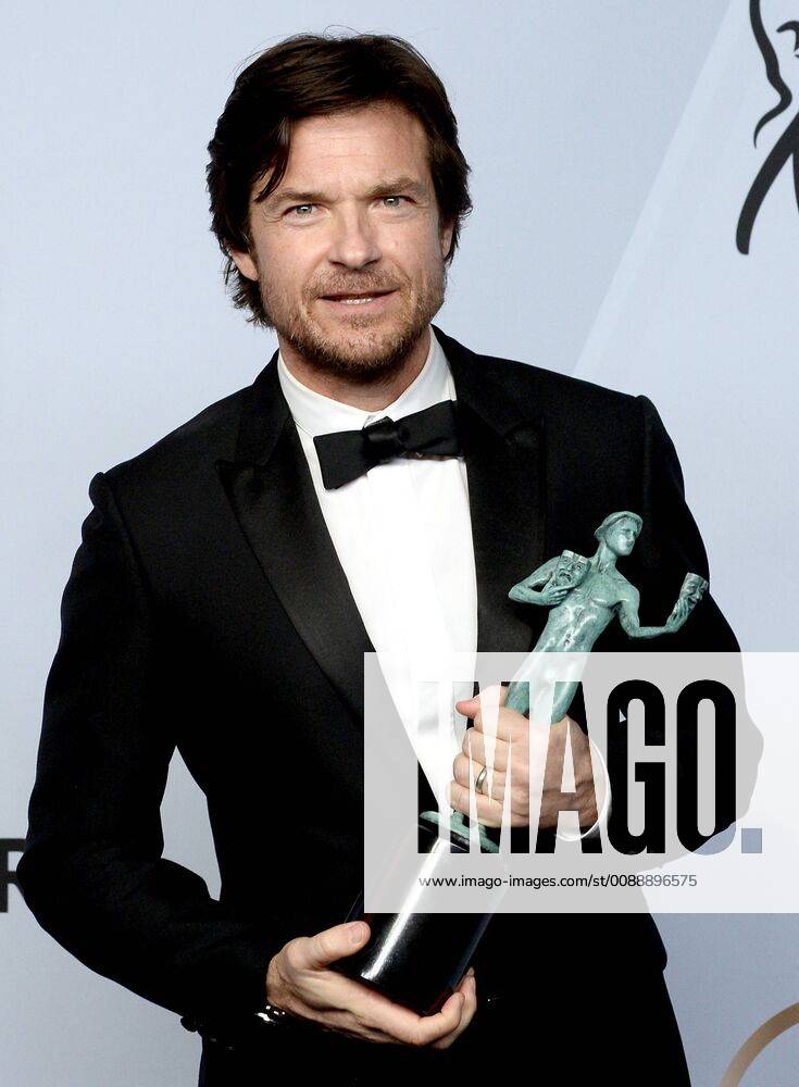Jason Bateman appears backstage with the award for Outstanding Performance by a Male Actor in a Drama Series for Ozark, during the the 25th annual SAG Awards held at the Shrine Auditorium in Los Angeles on January 27, 2019. The Screen Actors Guild Awards will be broadcast live on TNT and TBS. LAP20190127381 JIMxRUYMEN