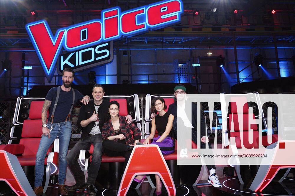 Alec Völkel, Sascha Vollmer, Stefanie Kloß, Lena Meyer-Landrut und Mark Forster beim Photocall zur TV-Show The Voice Kids im Studio H Berlin-Adlershof. Berlin