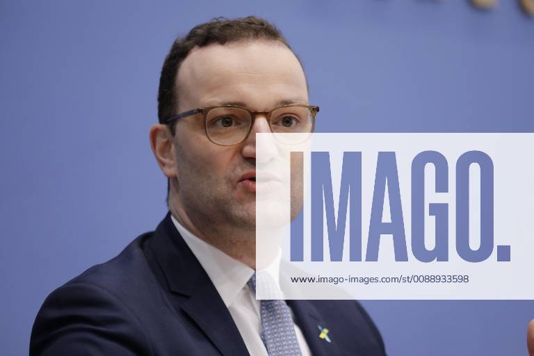Bundesminister für Gesundheit Jens Spahn, Deutschland, Berlin, Bundespressekonferenz, Thema: Nationale Dekade gegen Krebs