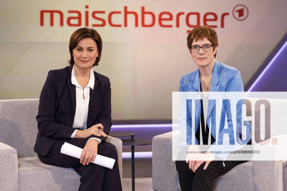 KW05 Sandra Maischberger und Annegret Kramp-Karrenbauer in der ARD-Talkshow Maischberger im WDR Studio BS 3. Köln
