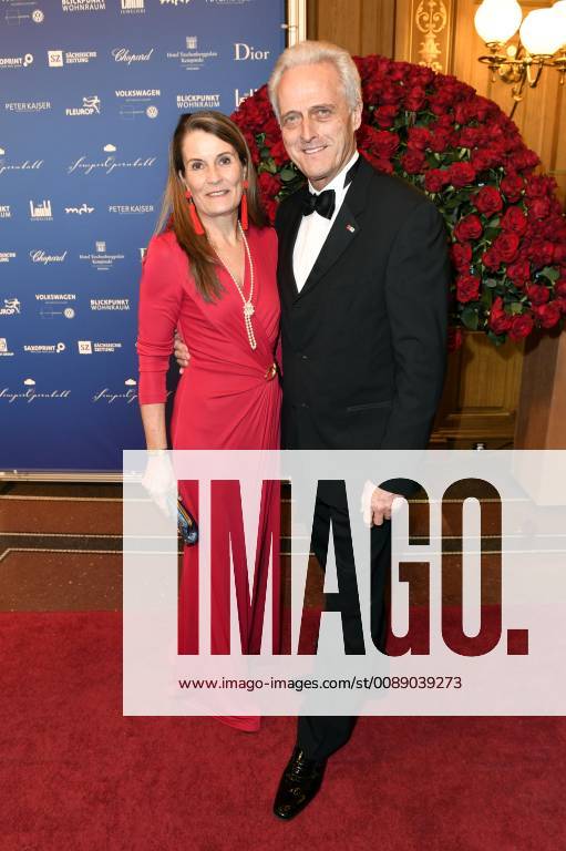 Peter Ramsauer mit Ehefrau Susanne Ramsauer beim 14. SemperOpernball 2019 in der Semper Oper. Dresden