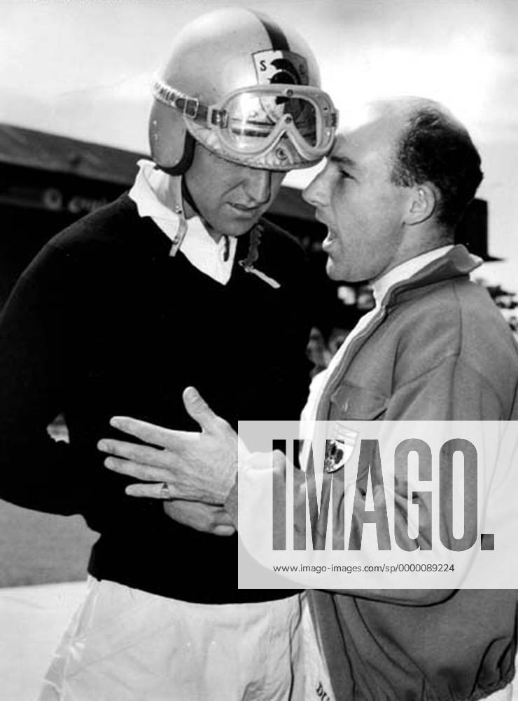 Stirling Moss (re.) im Gespräch mit Wolfgang Graf Berghe von Trips Motorsport Grand Prix Herren Formel 1, 1961, Automobilrennsport, Autorennen, Historie, Silberpfeile, Silberpfeil Gruppe Kameradschaft,