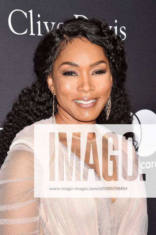 Angela Bassett bei der Ankunft zur Clive Davis GRAMMY Gala am 9.02.2019 in Los Angeles The Recording Academy & Clive Davis 2019 GRAMMY Gala in Beverly Hills, Los Angeles