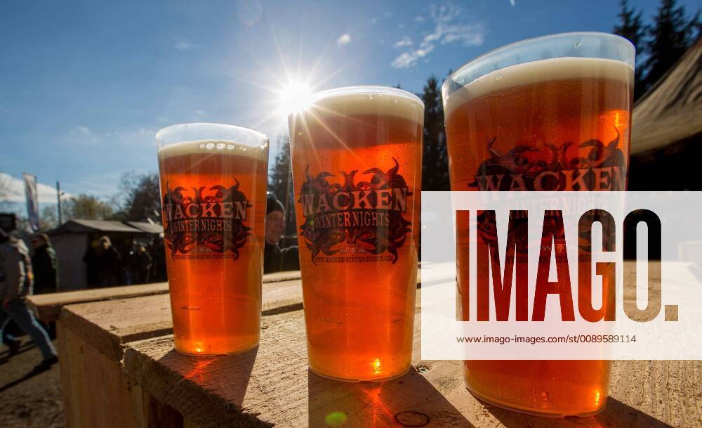 Wacken Wacken Winternights Wacken Winternights 2019 starten sonnig und kalt. Besucher aus der Schweiz, Grossbritanien, Irland und weiteren Laendern treffen sich zum kaeltesten Festival dieses Jahres.