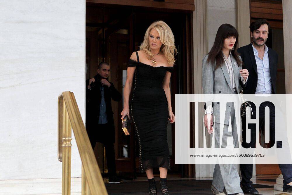 Athens, Greece - PAMELA ANDERSON leave from the Hotel in the center of Athens. Pamela Anderson will take part at a new TV show in Greece, called It s Show Time . The shooting will take place in Athens on Monday, February 25th and the show will be broadcasted on Saturday, March 2nd on Open Beyond TV Channel, a Greek free broadcasting television network with nationwide coverage Athens Greece - ZUMAv62_ 20190225_zaf_v62_025