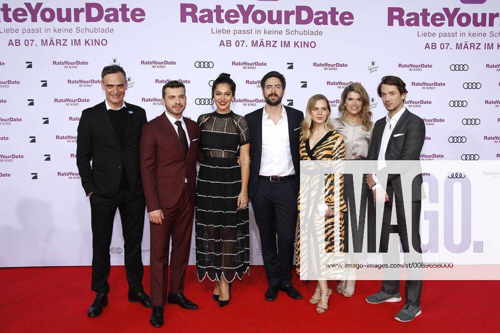 Anatole Taubman, Edin Hasanovic, Nilam Farooq, Regisseur David Dietl, Alicia von Rittberg, Anke Engelke und Marc Benjamin, die Schauspieler bei der Rate Your Date Film Premiere am 26.2.2019 in Berlin Rate Your Date Filmpremiere in Berlin