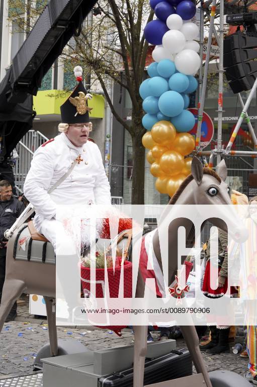 Karnevalisten beim Kölner Rosenmontagszug 2019. Köln