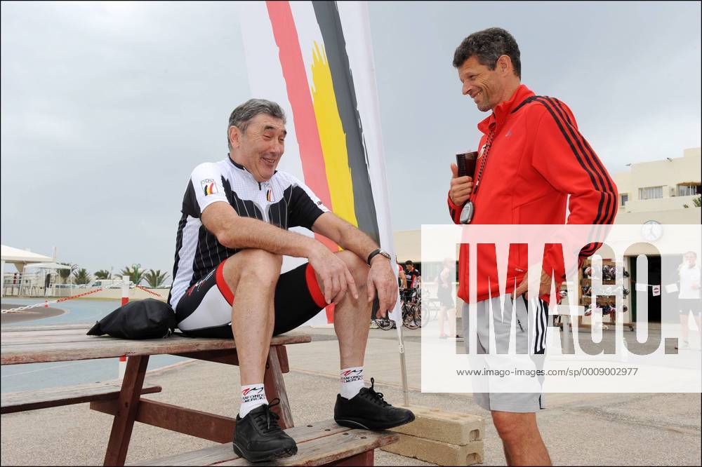 Eddy Merckx (BEL) - Jacques Borlee - Radsport - Training Team Belgien - Lanzarote - 12.11.2011 - PhotoNews