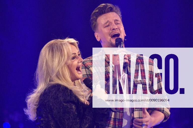 Bonnie Tyler und Ben Zucker in der TV Show Alle singen Kaiser - das große Schlagerfest in der Media City. Leipzig