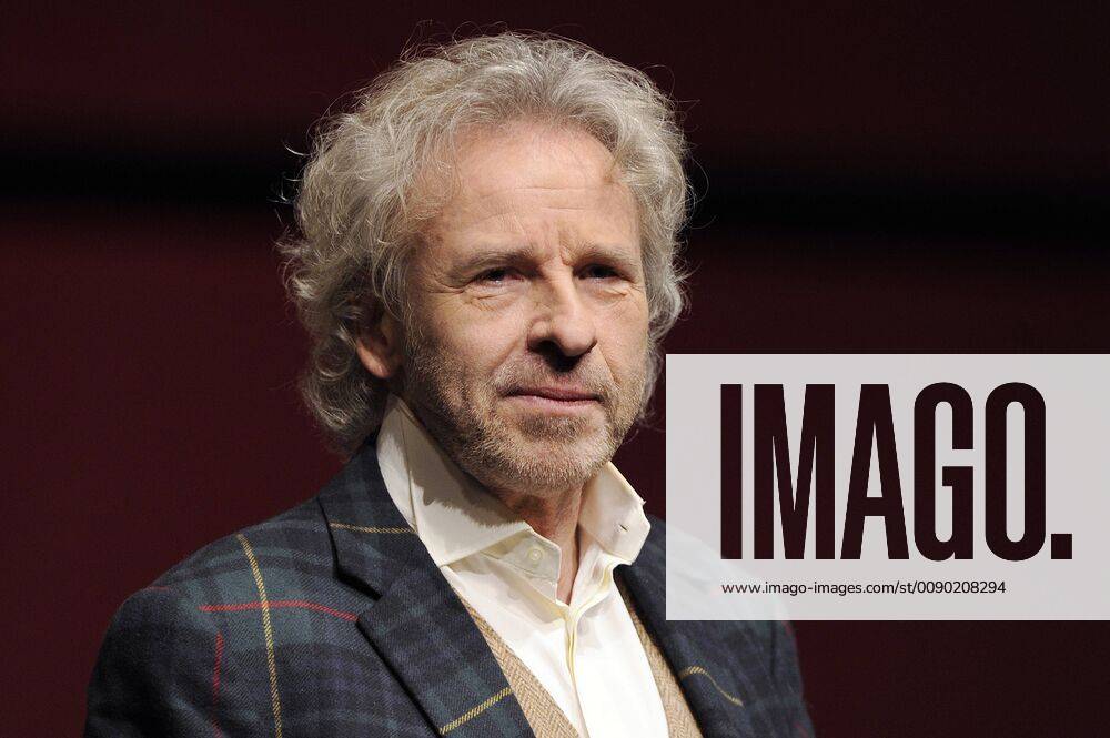 Nach über 40 Jahren Ehe Thea und Thomas Gottschalk haben sich getrennt. Archivfoto: Thomas GOTTSCHALK, Moderator,Showmaster, Einzelbild,angeschnittenes Einzelmotiv,Portraet,Portrait,PortrÅ t. anlaesslich der Medientage in Muenchen.21.10.2015.