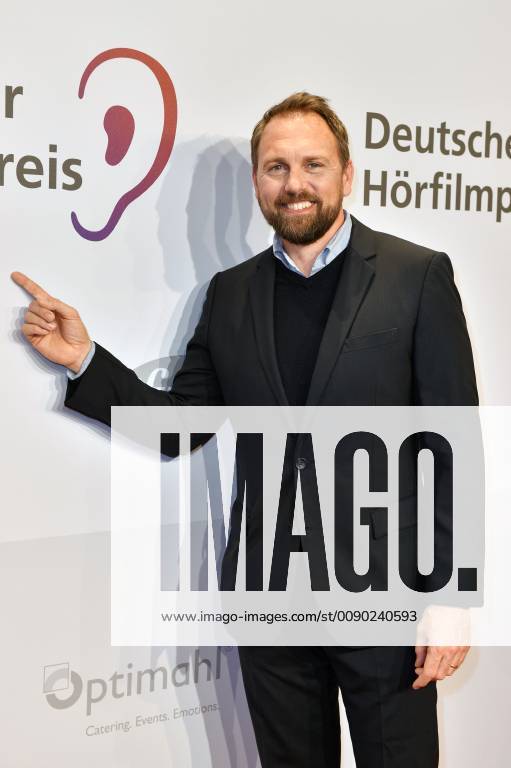 Steven Gätjen bei der Verleihung des 17. Deutschen Hörfilmpreises 2019 in der Hauptstadtrepräsentanz der Deutschen Telekom. Berlin