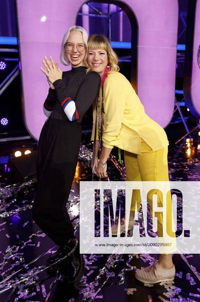 Stefanie Heinzmann und Mieze Katz beim Finale der 11. Staffel der KiKA Casting-Show Dein Song in den MMC-Studios. Köln
