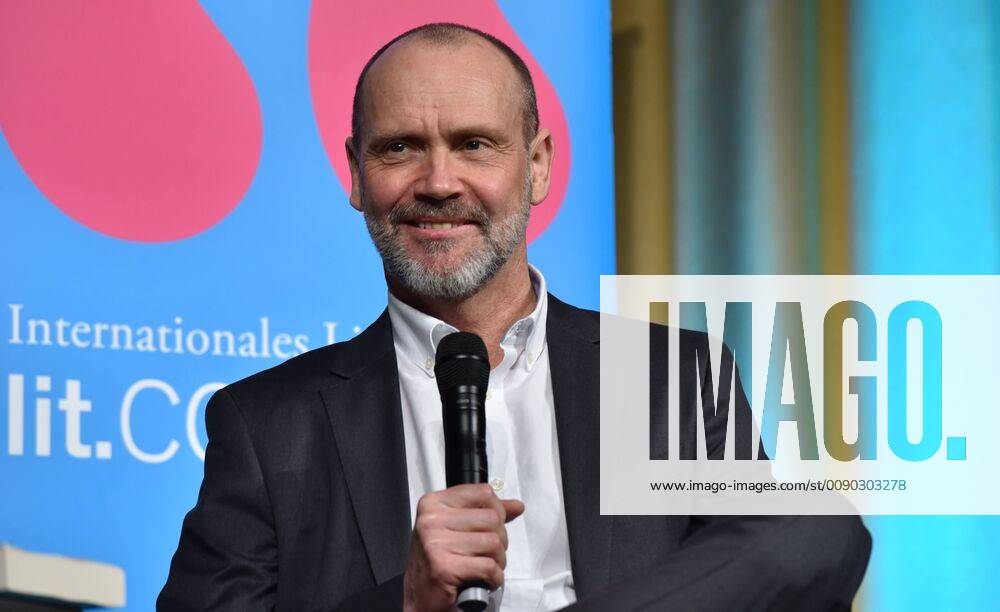 Der britische Thrillerautor Simon Beckett liest am 23.03.2019 in Köln auf der Lit Cologne, dem internationalen Literaturfest.