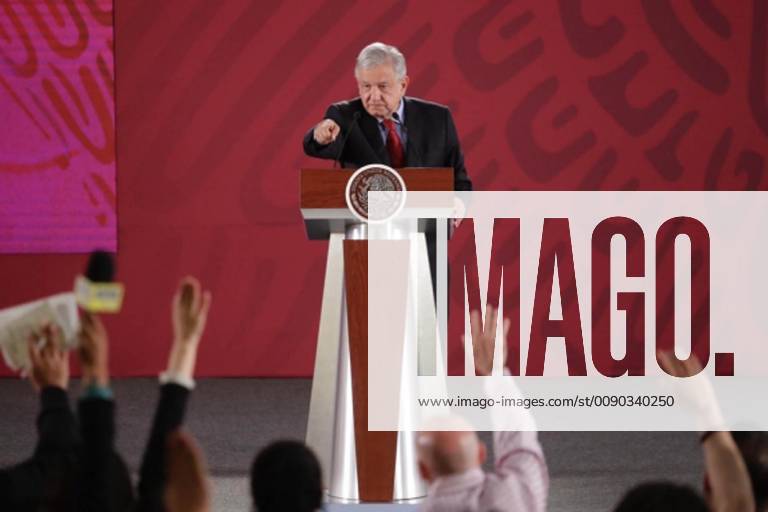 EUM20190326NAC01.JPG.CIUDAD DE MEXICO PresidencyPresidencia-AMLO.- El presidente Andres Manuel Lopez Obrador durante su conferencia matutina de este martes 26 de marzo de 2019 en el Palacio Nacional. En el acto, el mandatario aseguro que las relaciones diplomaticas con Espana no estan en riesgo luego de la carta que envio a esa nacion pidiendo que esta se disculpe con Mexico por los agravios contra los pueblos prehispanicos durante la Conquista. Foto: Agencia EL UNIVERSALIvan StephensEVZ