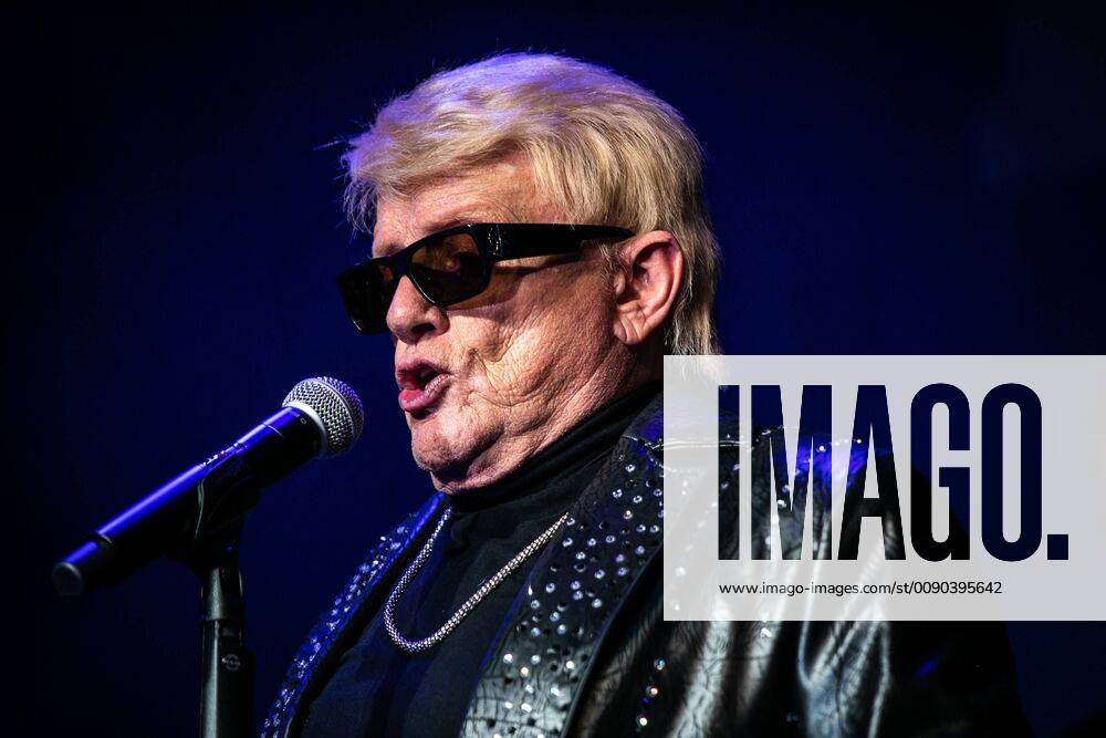 Der deutsche Musiker und Sänger Heino ( bürgerlich Heinz Georg Kramm ) bei einem Konzert am 30. März 2019 in der Live Music Hall. Es ist das letzte Konzert seiner Abschiedtournee. Konzert - Heino in Köln