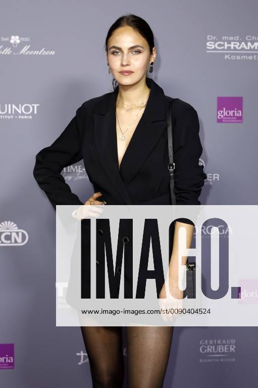 Elena Carriere bei der 6. Verleihung des Deutschen Kosmetikpreises Gloria 2019 im Hilton Hotel. Düsseldorf