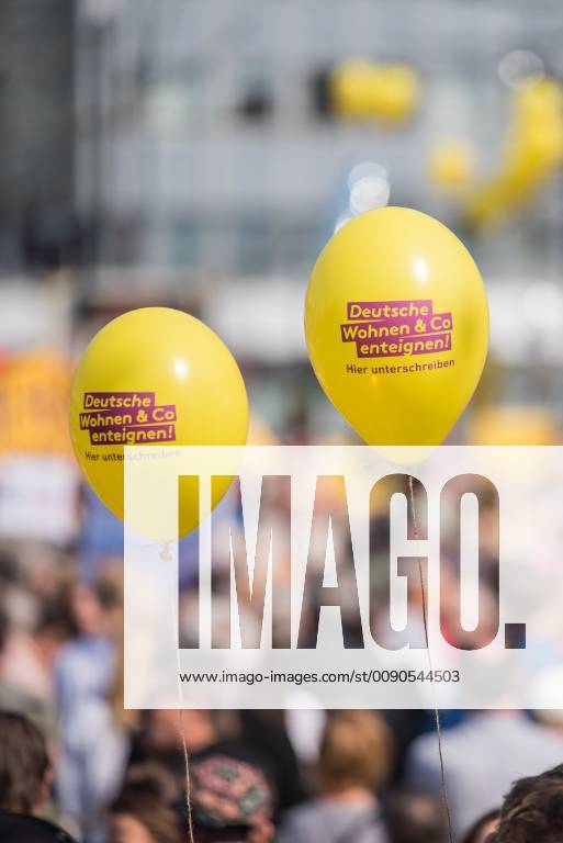 In Berlin haben am Samstag (06.04.19) mehrere Zehntausend Menschen fuer bezahlbaren Wohnraum und gegen Verdraengung durch steigende Mieten demonstriert. Aufgerufen zu der Demonstration hatte das Buendnis Gemeinsam gegen Verdraengung und Mietenwahnsinn . Die Demonstration und dazugehoerige Aktionstage sind ein Gemeinschaftsprojekt von ueber 280 mieten- und stadtpolitischen Gruppen, Vereinen, Verbaenden, sozialen Einrichtungen und vielen weiteren Organisationen aus dem ganzen Bundesgebiet. Demonstrationen und Aktionen fanden bundesweit in 24 Staedten und europaweit in Spanien, Niederlande, Italien, Belgien, Ungarn, Rumaenien, Irland, Portugal, Grossbritannien, Zypern, Mallorca, Frankreich statt. (Siehe epd-Meldung vom 06.04.2019) Mietenwahnsinn-Demo in Berlin