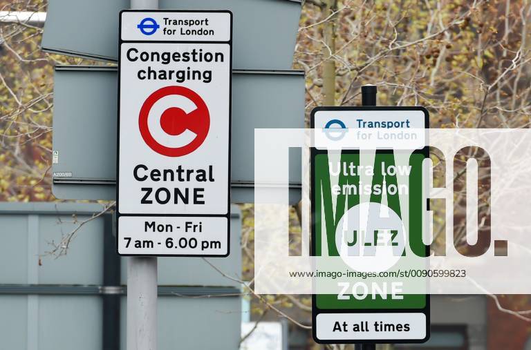. 08 04 2019. London, United Kingdom. Ultra-low emission zone charge. New ultra-low emission zone charge signal pictured near London Bridge in London. Motorists may have to pay more to drive in central London as a new ultra-low emission zone (ULEZ) takes effect from today. Drivers of diesel cars roughly over four years old and petrol cars about 13 years old must pay £12.50 to enter the centre of the capital. Charges apply at all times and are on top of the already existing congestion charge, which is £11.50 between 7am and 6pm on weekdays. xGustavoxValientex xi-Imagesx IIM-19538-0003