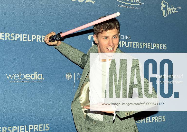 Entertainment eSports, Verleihung des deutschen - Computerspielpreis 2019, v.l.Lukas Sauer, Schauspieler und Model bei der Verleihung des Deutschen Computerspielpreises 2019 im Admiralspalast Berlin. Berlin
