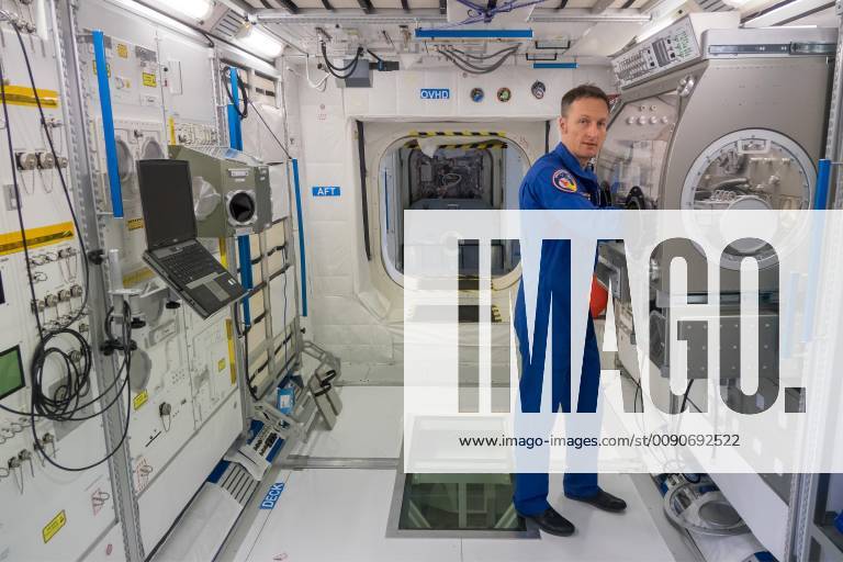 Matthias Maurer, Astronaut, im SpaceShip EAC, Trainingscenter für Astronauten, Köln, Deutschland, Europa