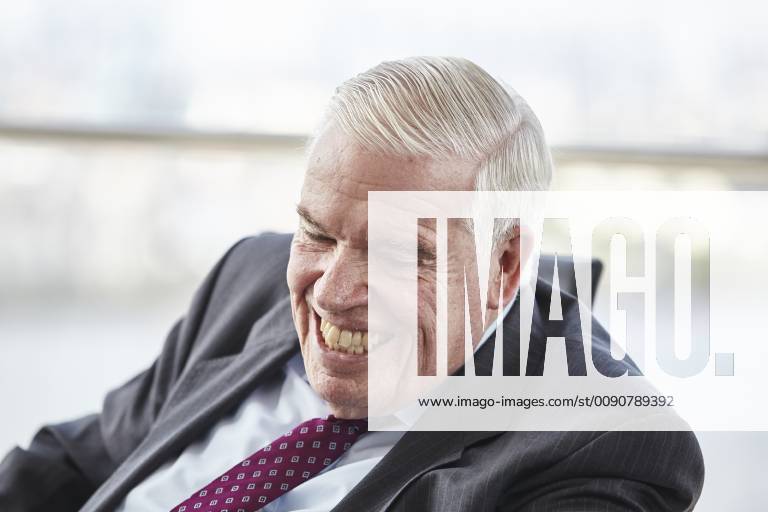 Klaus-Michael Kühne im Interview DEU, Deutschland, Hamburg, 01.09.2017: Klaus-Michael Kühne im Gespräch mit den Handelsblatt-Redakteuren Thomas Tuma und Christoph Schlautmann. Im Bild: Kühne.