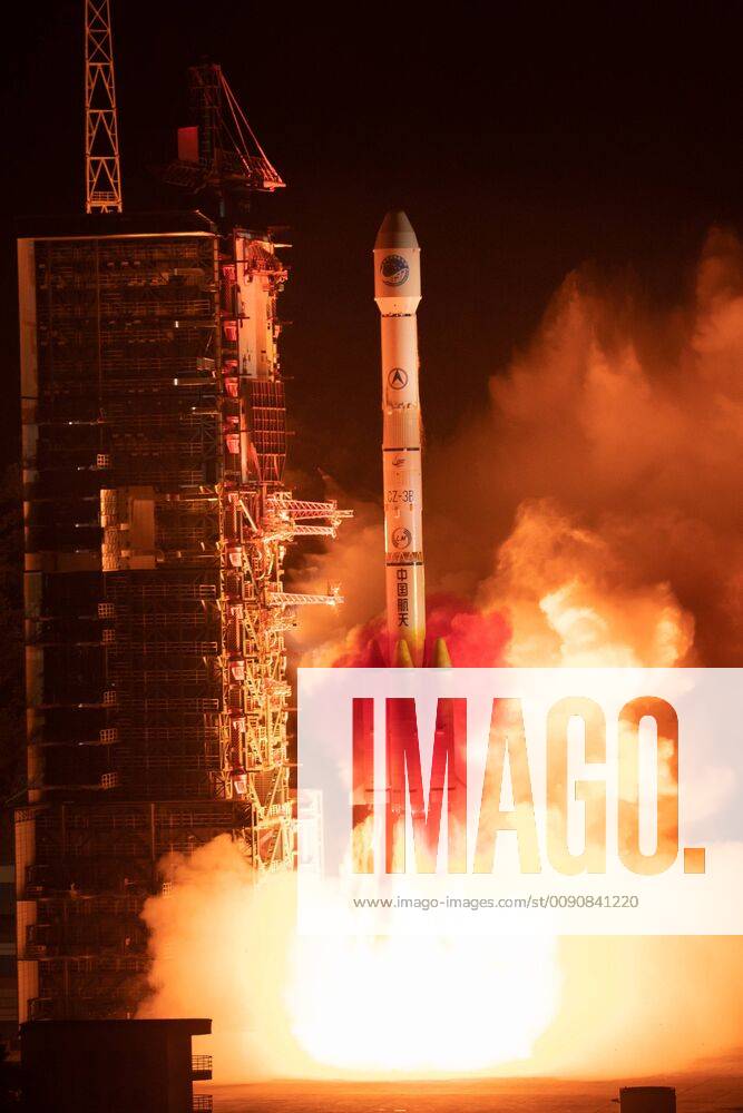 (190421) -- XICHANG, April 21, 2019 (Xinhua) -- China sends a new satellite of the BeiDou Navigation Satellite System (BDS) into space from the Xichang Satellite Launch Center in Xichang, southwest China s Sichuan Province, April 20, 2019. (Xinhua Guo Wenbin) CHINA-XICHANG-NEW BEIDOU SATELLITE-LAUNCH (CN)