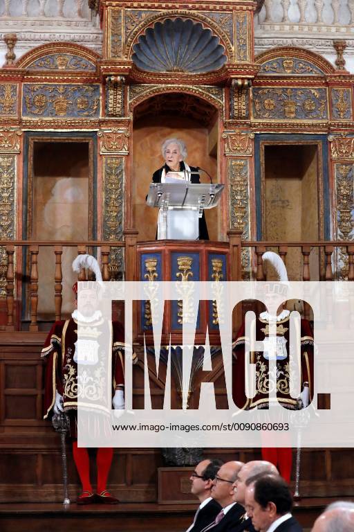 Uruguayan poet Ida Vitale (C) delivers a speech after she was awarded Miguel de Cervantes literature award during a ceremony at Alcala de Henares University, in Alcala de Henares, outside Madrid, Spain, 23 April 2019. The prize, worth at 125,000 euro cash prize, is the most important award to literature in spanish and the awarding ceremony is held each 23 April to mark Miguel de Cervantes death date. Cervantes Literature awarding ceremony !ACHTUNG: NUR REDAKTIONELLE NUTZUNG!