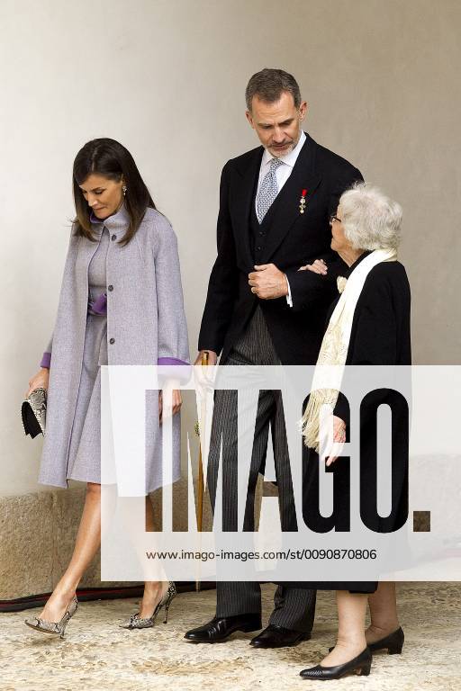 King Felipe VI of Spain, Queen Letizia and Uruguayan poet Ida Vitale (R) during the Cervantes Literature Prize ceremony at the University of Alcala in Madrid on April 23, 2019. (20190423025)