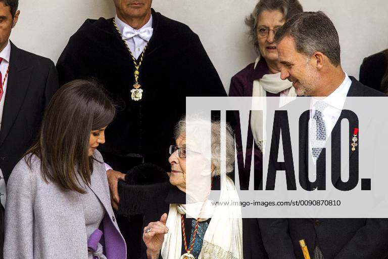 King Felipe VI of Spain, Queen Letizia and Uruguayan poet Ida Vitale (C) during the Cervantes Literature Prize ceremony at the University of Alcala in Madrid on April 23, 2019. (20190423035)
