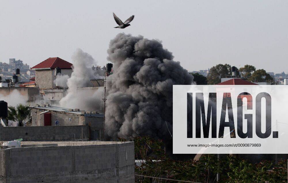 (190424) -- SELFIT, April 24, 2019 -- Smoke rises as Israeli forces demolish the residential home of Omar Amin Abu Lila, a Palestinian suspected of killing an Israeli soldier and a civilian in the West Bank in March, in the village of a-Zawiya, southeast of Qalqilya, April 24, 2019. Bulldozers accompanying by Israeli army troops, Border Police officers, and the Civil Administration personnel carried out the demolition of the apartment, an Israeli military spokesperson said in a statement. Nidal Eshtayeh) MIDEAST-WEST BANK-QALQILYA-DEMOLISHED HOUSE zhaoyue