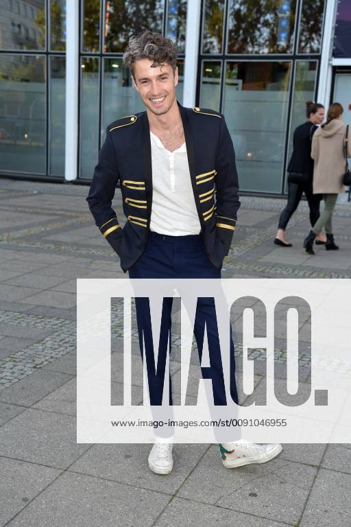 Simon Lohmeyer beim Young Icons Award 2019 im Kosmos in Berlin am 30.04.2019