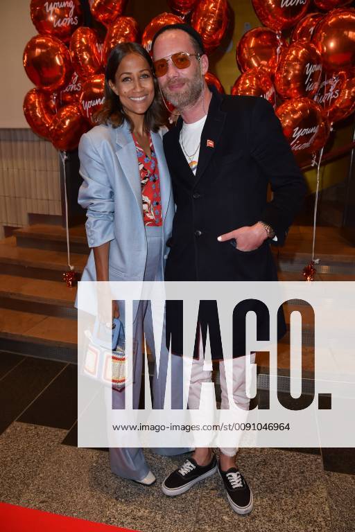 Rabea Schif mit Ehemann David Gergely beim Young Icons Award 2019 im Kosmos in Berlin am 30.04.2019