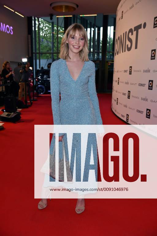 Lina Larissa Strahl beim Young Icons Award 2019 im Kosmos in Berlin am 30.04.2019