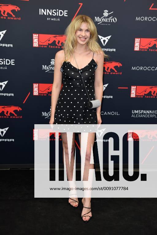 Zsa Zsa Inci Buerkle beim BUNTE New Faces Award Film im Umspannwerk in Berlin am 02.05.2019