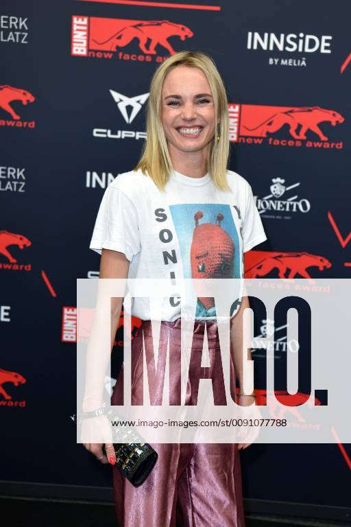 Annie Hoffmann beim BUNTE New Faces Award Film im Umspannwerk in Berlin am 02.05.2019