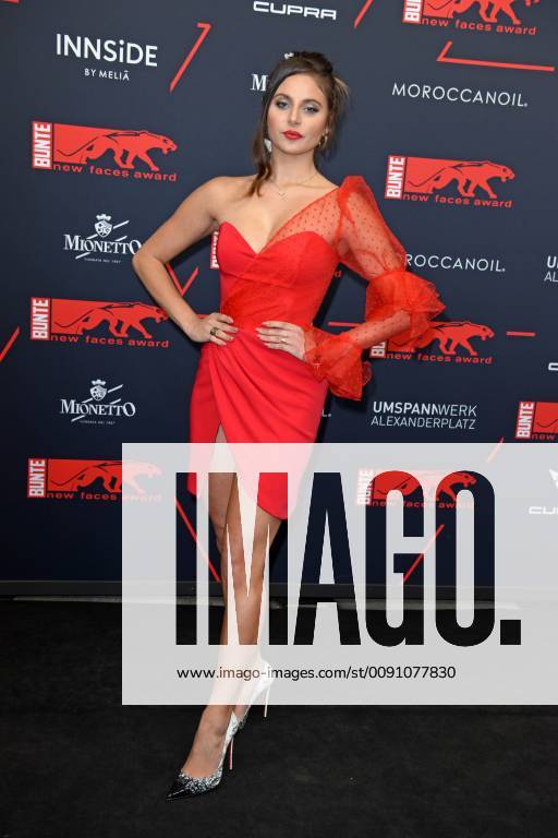 Carina Zavline (in Lana Mueller) beim BUNTE New Faces Award Film im Umspannwerk in Berlin am 02.05.2019