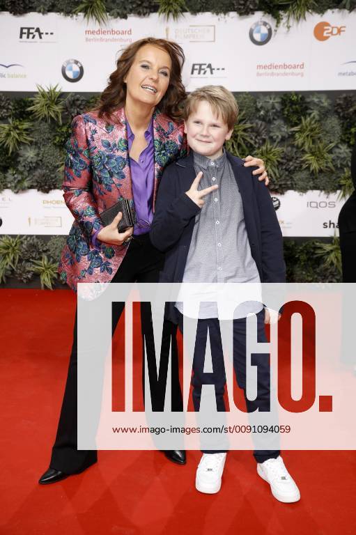 Caroline Link und Julius Weckauf bei der Verleihung des Deutschen Filmpreises 2019 in der Messe Berlin. Berlin