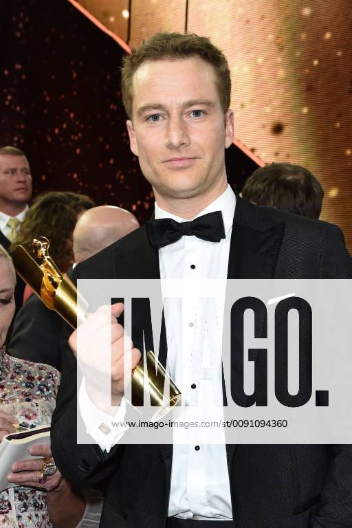 Alexander Fehling, der Schauspieler und Preisträger auf der Bühne bei der Verleihung Deutscher Filmpreis am 3.05.2019 in Berlin Deutscher Filmpreis 2019 in Berlin - Party