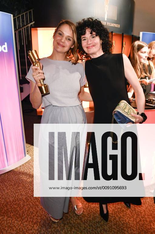 Luise Heyer und Maike Heinlein bei der Aftershow Party des Deutschen Filmpreises 2019 im Palais am Funkturm in der Messe Berlin. Berlin