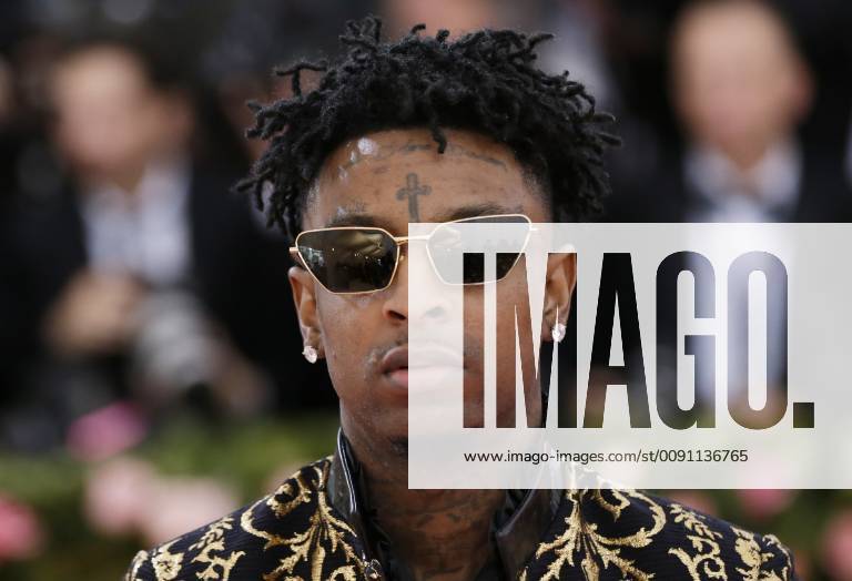 21 Savage arrives on the red carpet at The Metropolitan Museum of Art s Costume Institute Benefit Camp: Notes on Fashion at Metropolitan Museum of Art in New York City on May 6, 2019. NYP2019050915 JOHNxANGELILLO