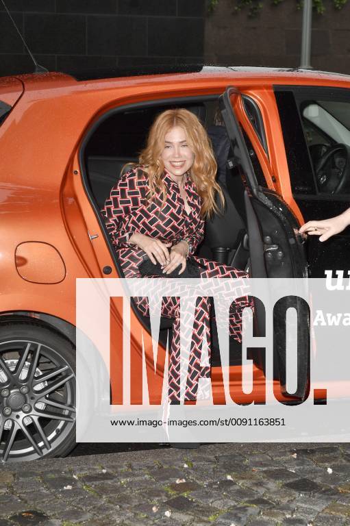 Palina Rojinski bei der Verleihung des GQ Care Award 2019 in der 20Â° Restobar. Düsseldorf